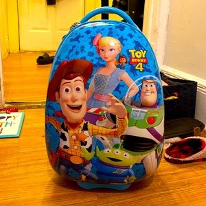 Kids carry on suitcase